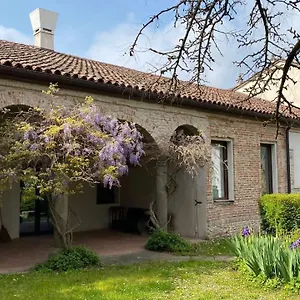 Farm stay Borgo Buzzaccarini Rocca Di Castello, Monselice