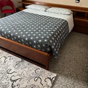 Amy E Julie Bed & Breakfast